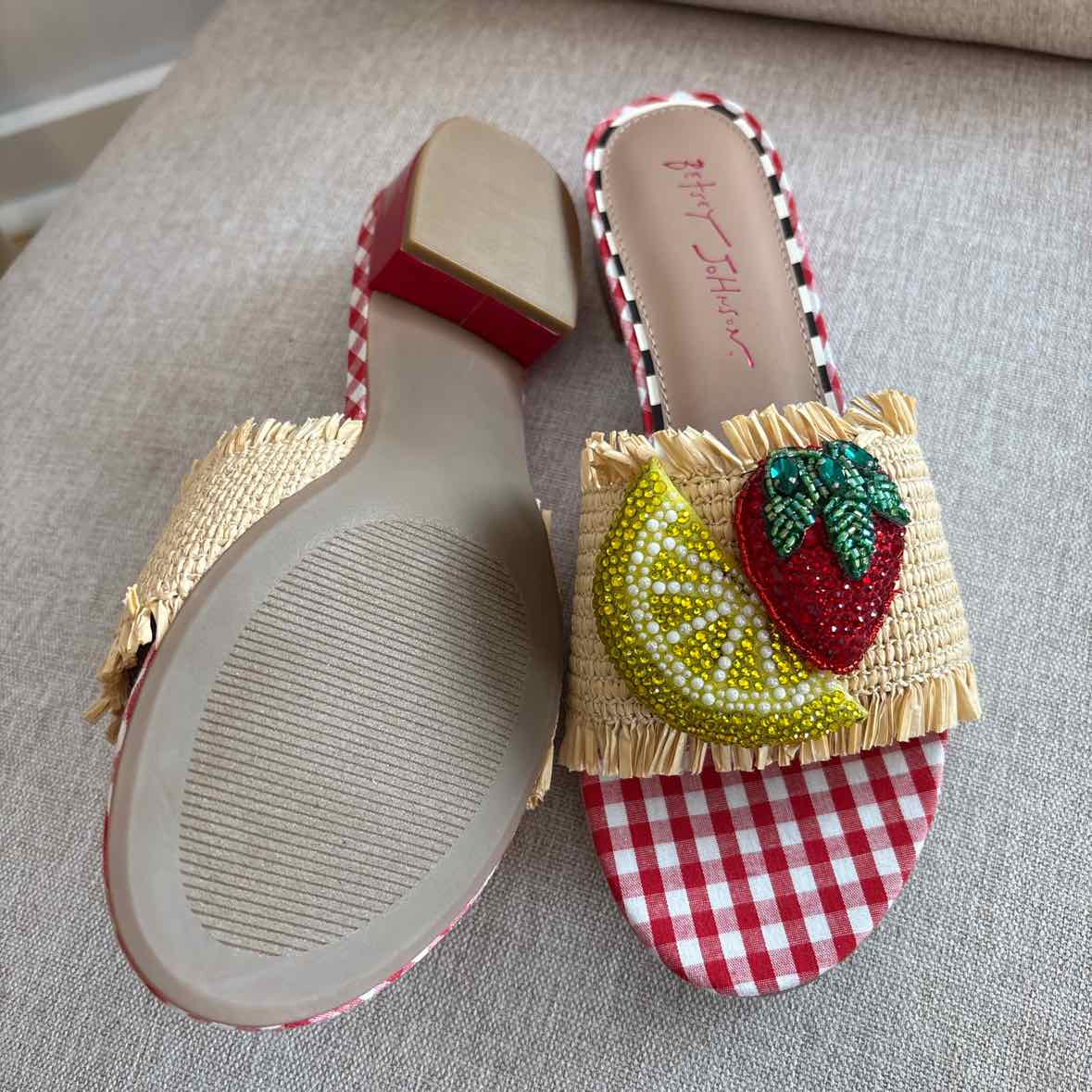 Betsey Johnson Size 8.5 Shoes