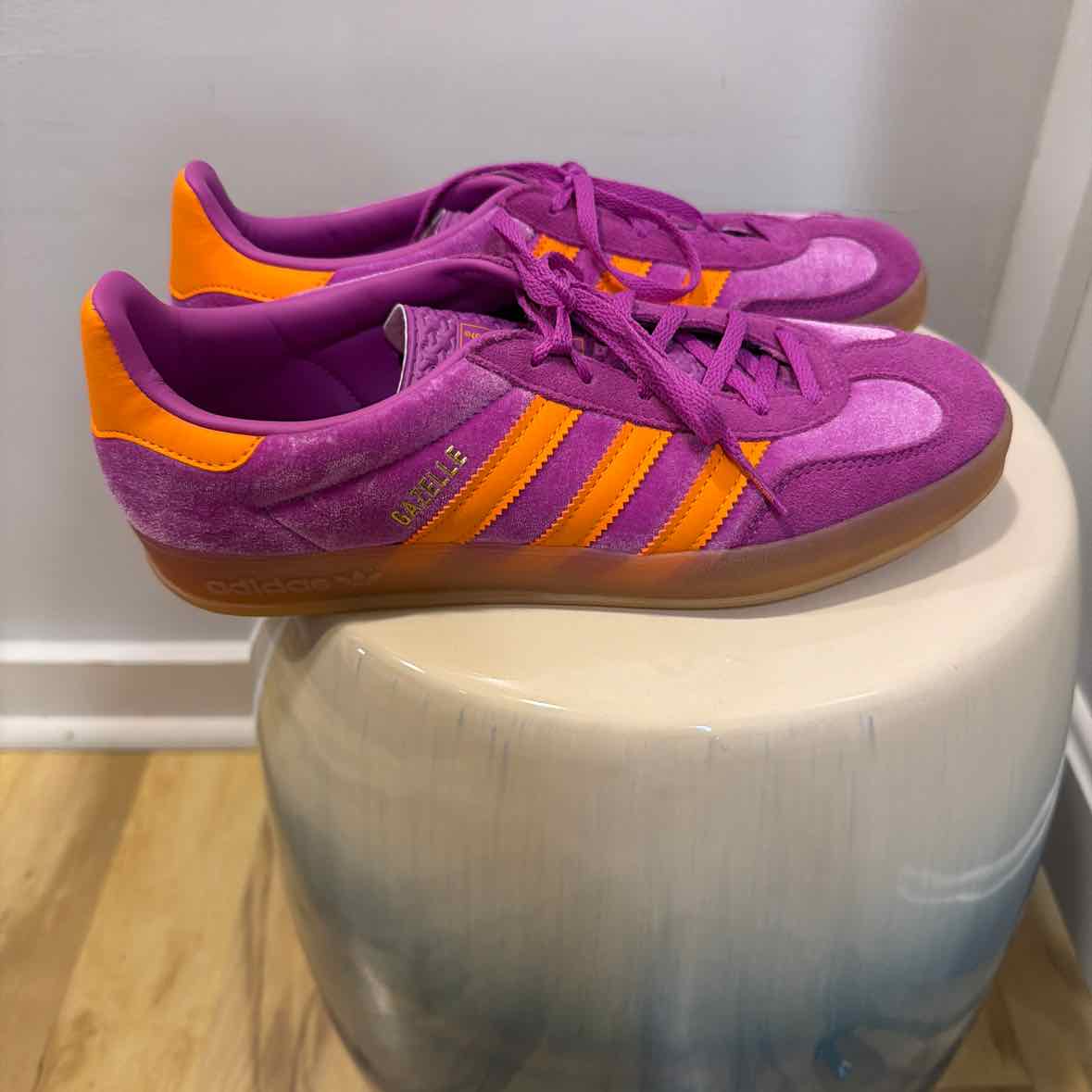 Adidas Size 9 Shoes