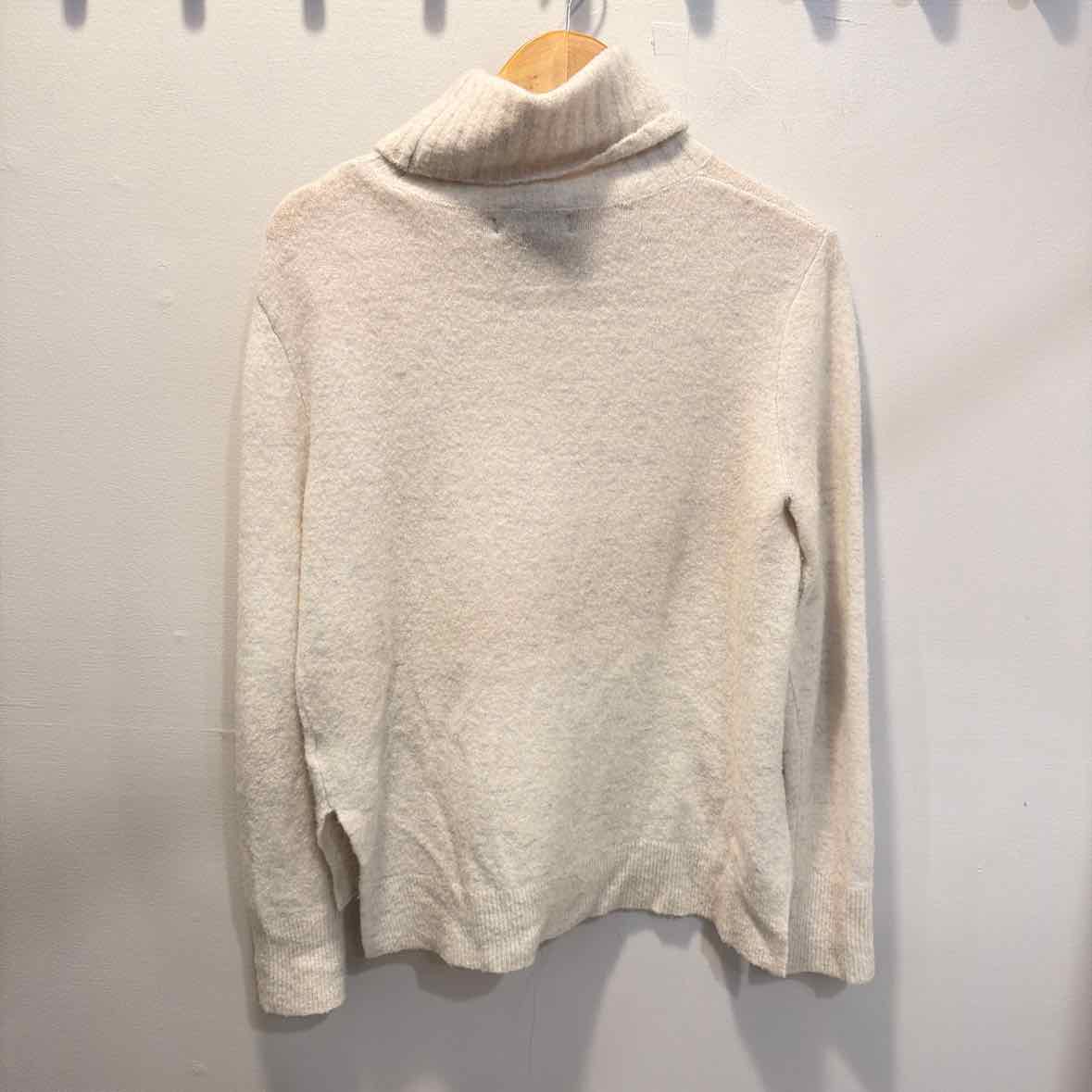 Banana Republic Size Small Sweater