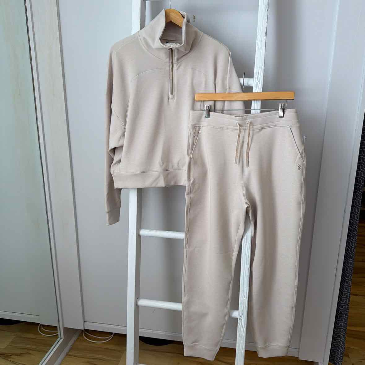 Rhone Size Large Sweater