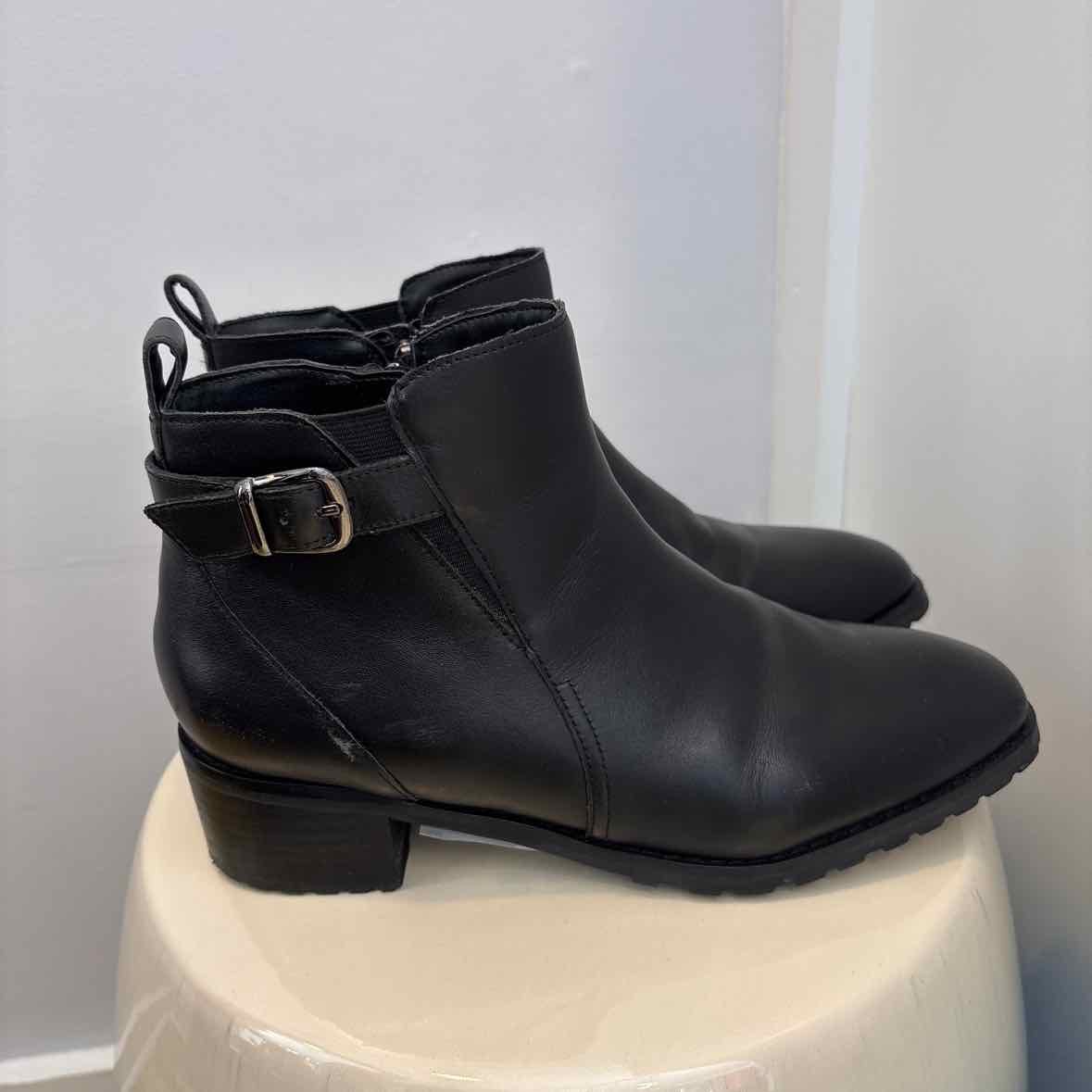 blondo Size 8.5 Boots