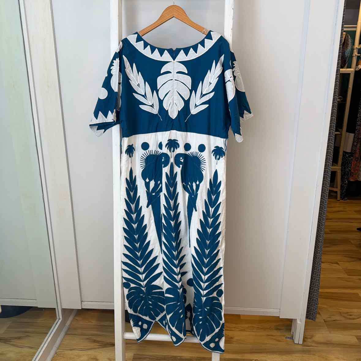 FARM rio Size Large Dress