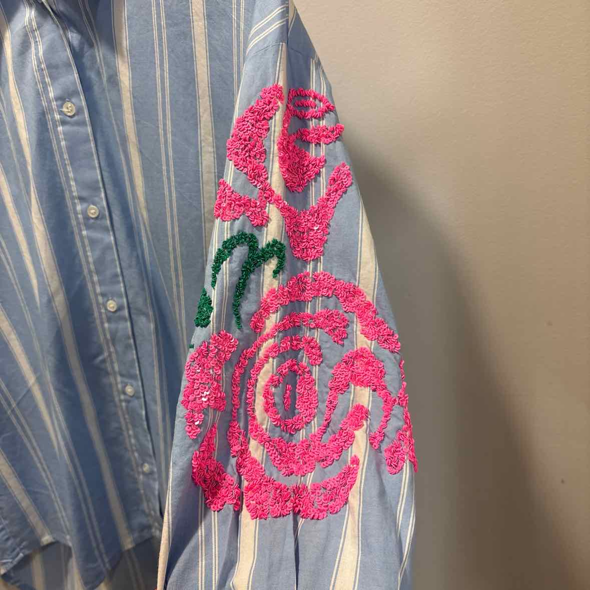 Essential Antwerp Size 4 Shirt