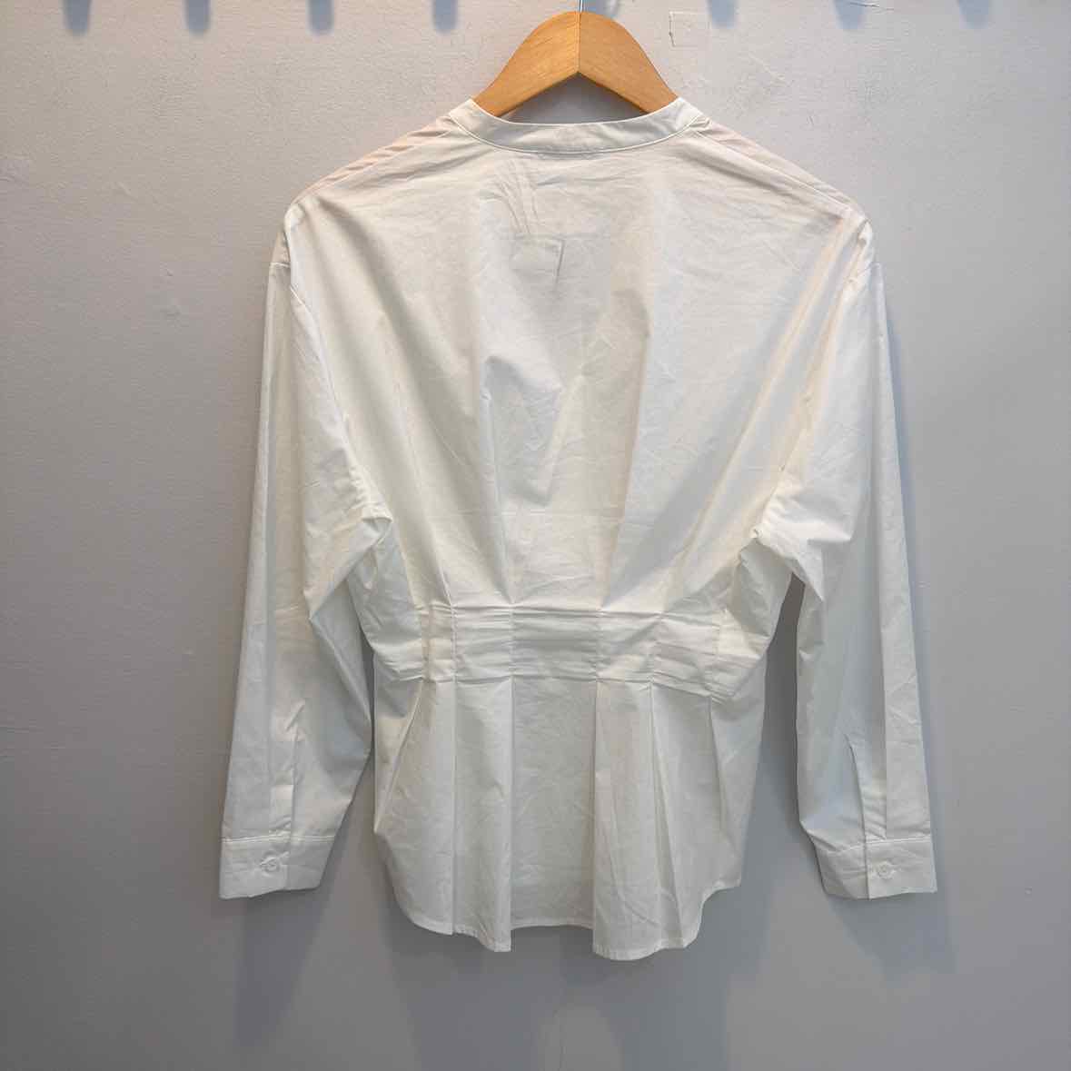 sundays Size M/L Shirt