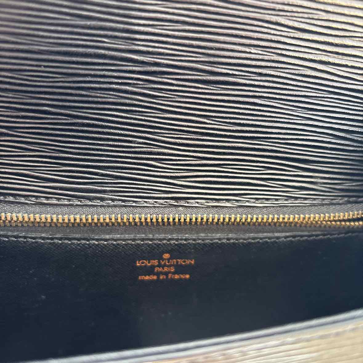 Louis Vuitton Purse