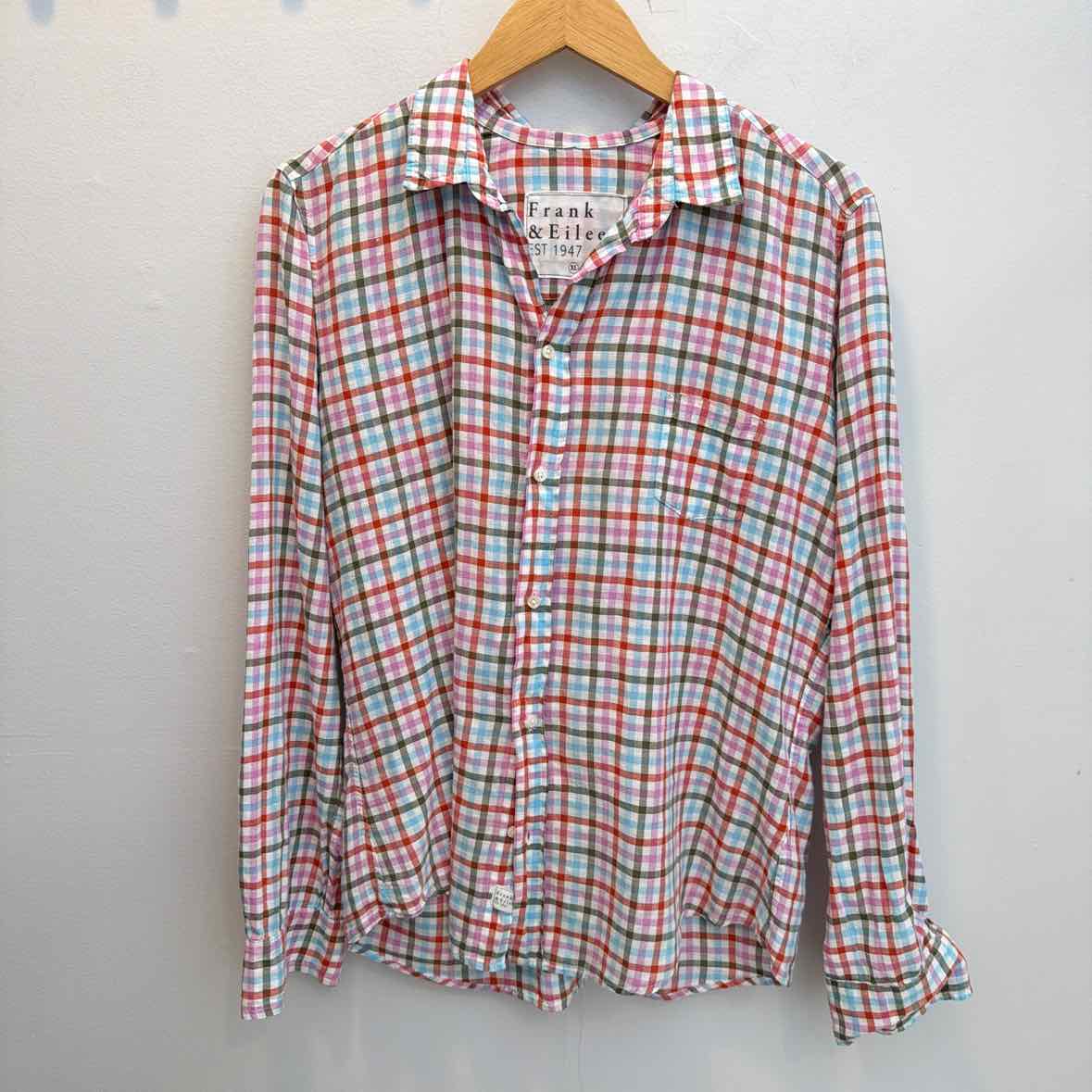 Frank & Eileen Size X-Large Shirt