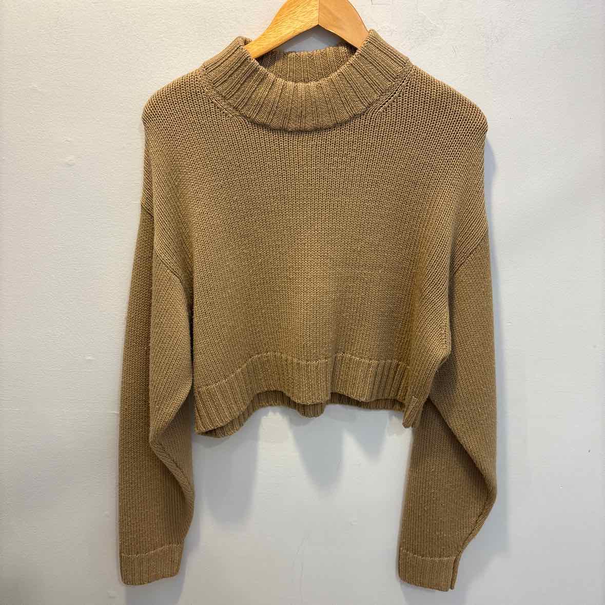 wilfred Size Medium Sweater