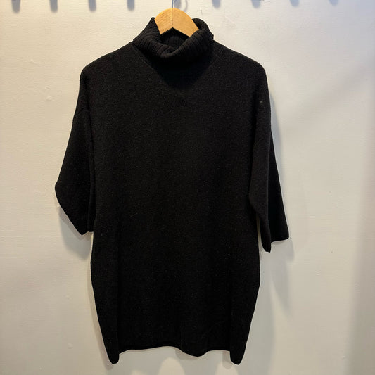 Pomander Place Size Medium Dress