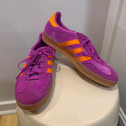 Adidas Size 9 Shoes