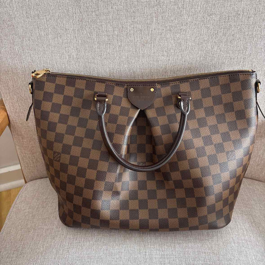 Louis Vuitton Purse
