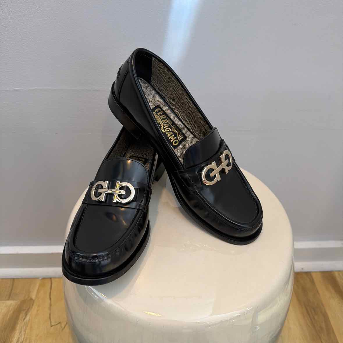 Ferragamo Size 8 Shoes