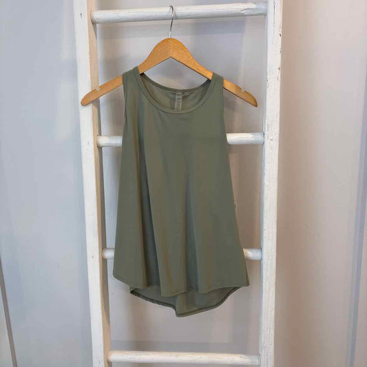 Beyond Yoga Size Medium Shirt