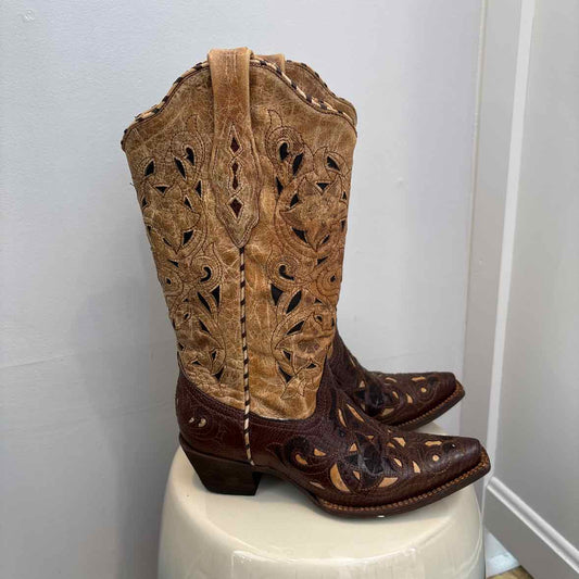 Corral Vintage Size 8 Boots