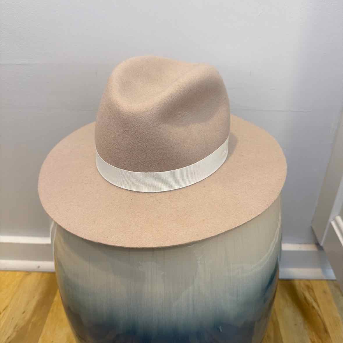 Club Monaco Size XS/S Hat