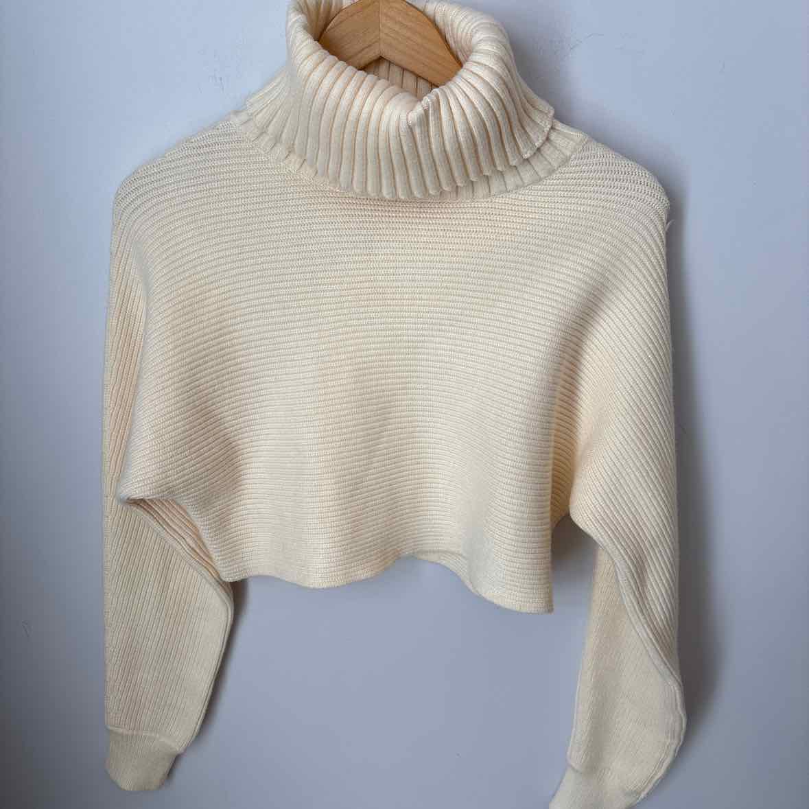 House of Harlow Size Medium Sweater
