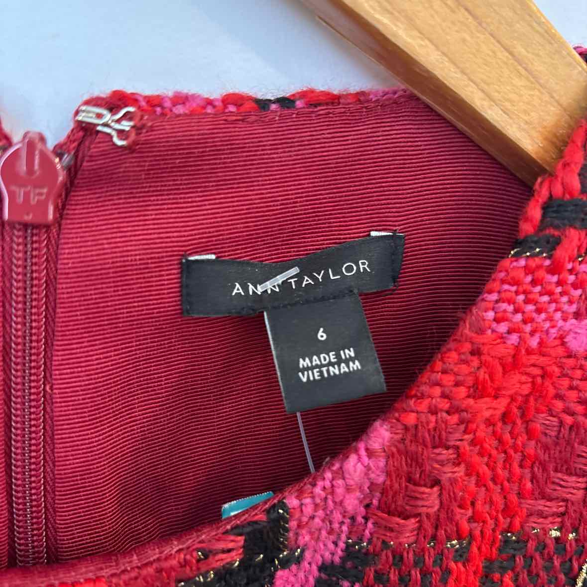 Ann Taylor Size 6 Dress