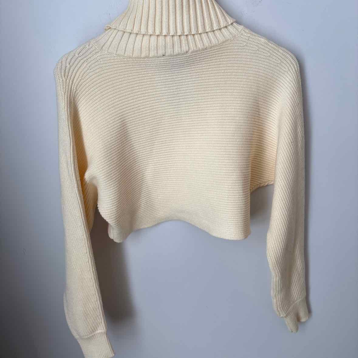 House of Harlow Size Medium Sweater