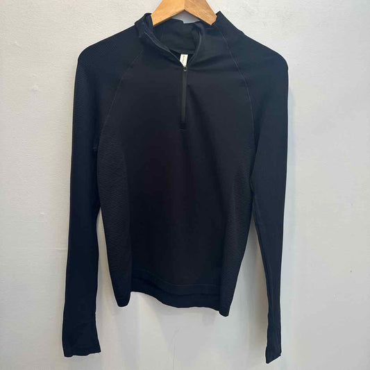 Athleta Size Medium Shirt