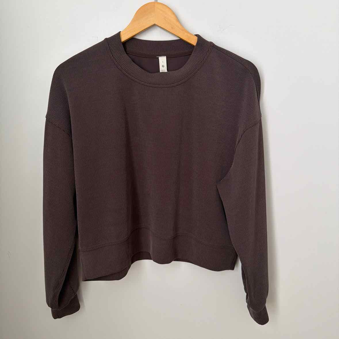 Lululemon Size 6 Shirt