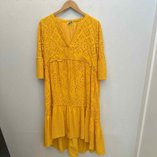 Sundance Size Medium Dress
