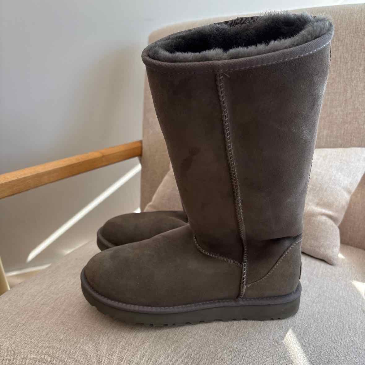 Ugg Size 9 Boots