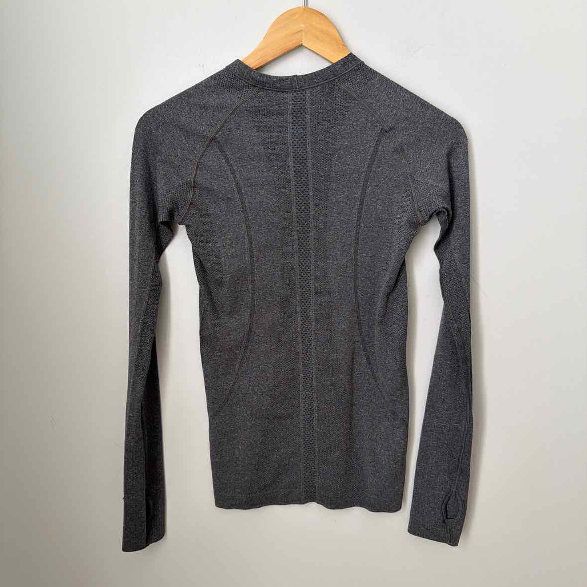 Lululemon Size 4 Shirt