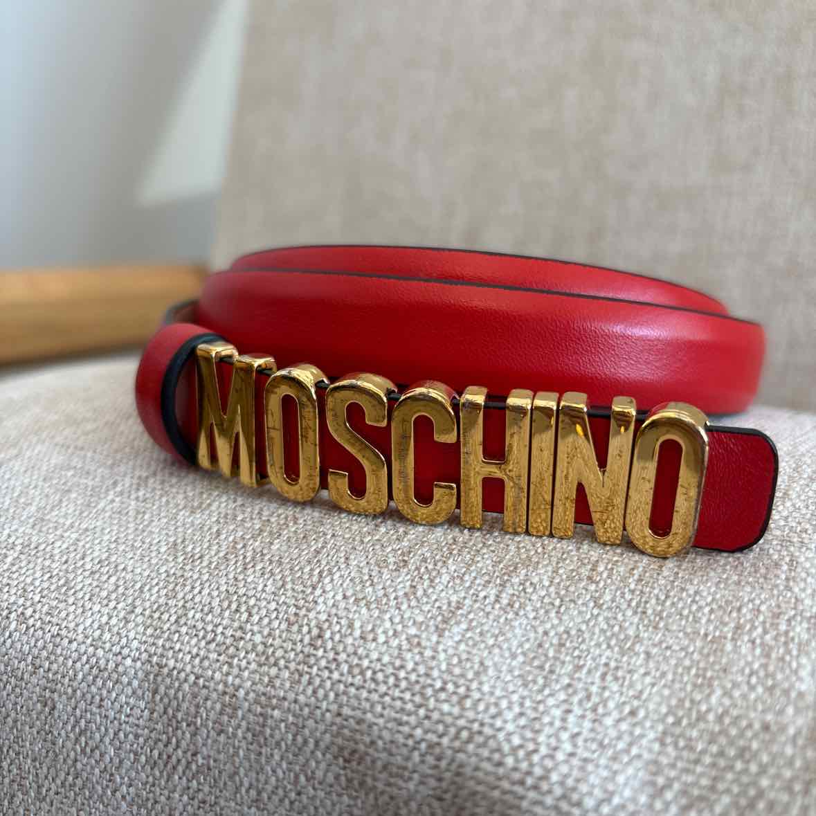 Moschino Size 46 Belt