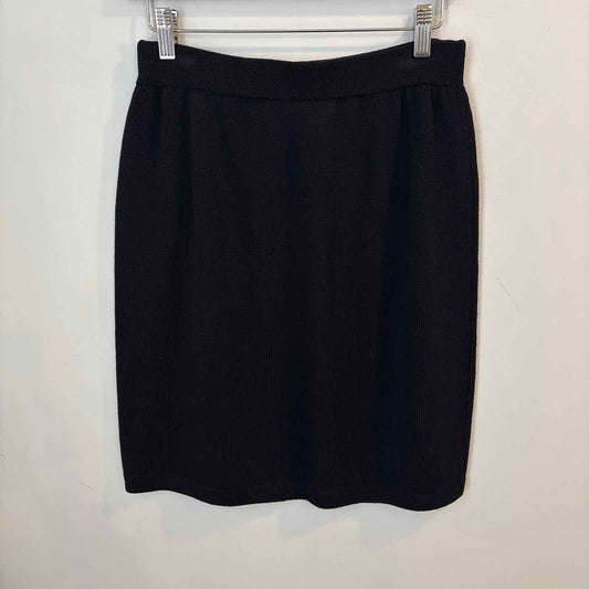 St. John Size 8 Skirt