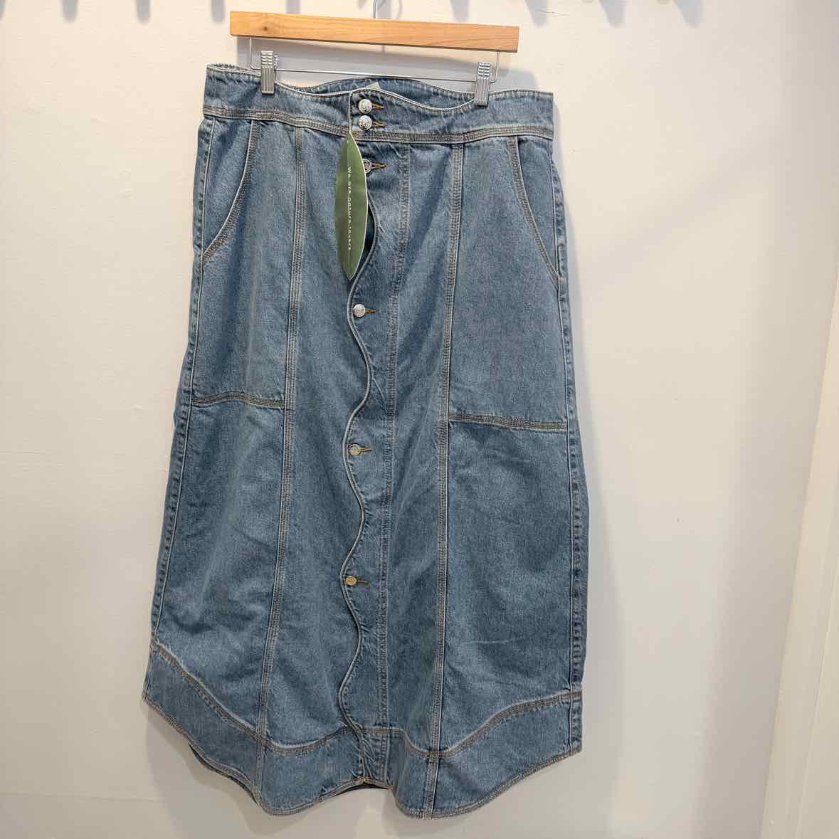 FARM rio Size 32 Skirt