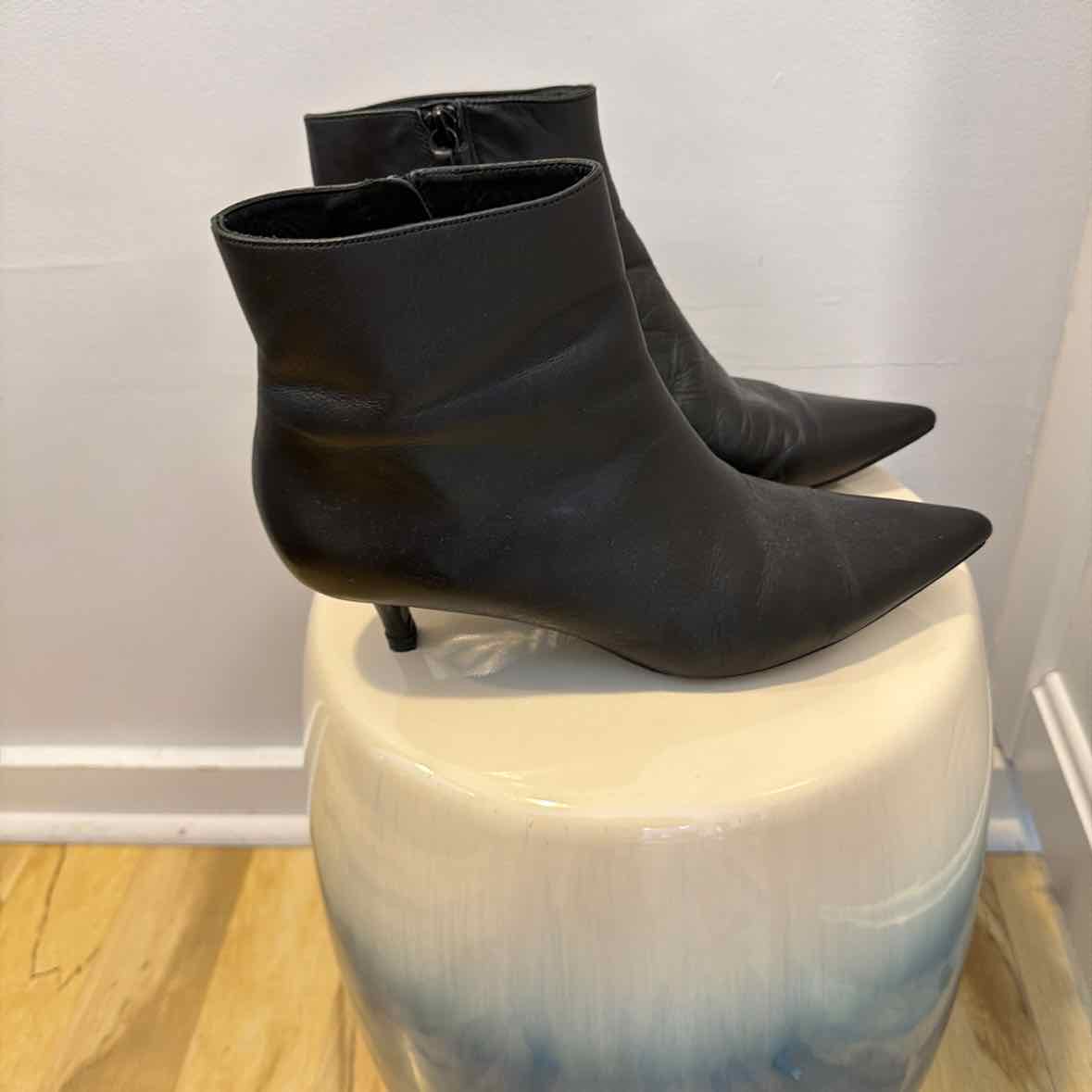 Reformation Size 9 Boots