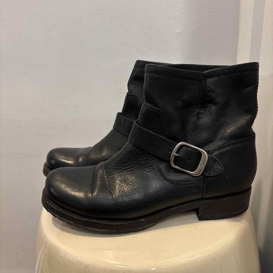 Frye Size 9 Boots