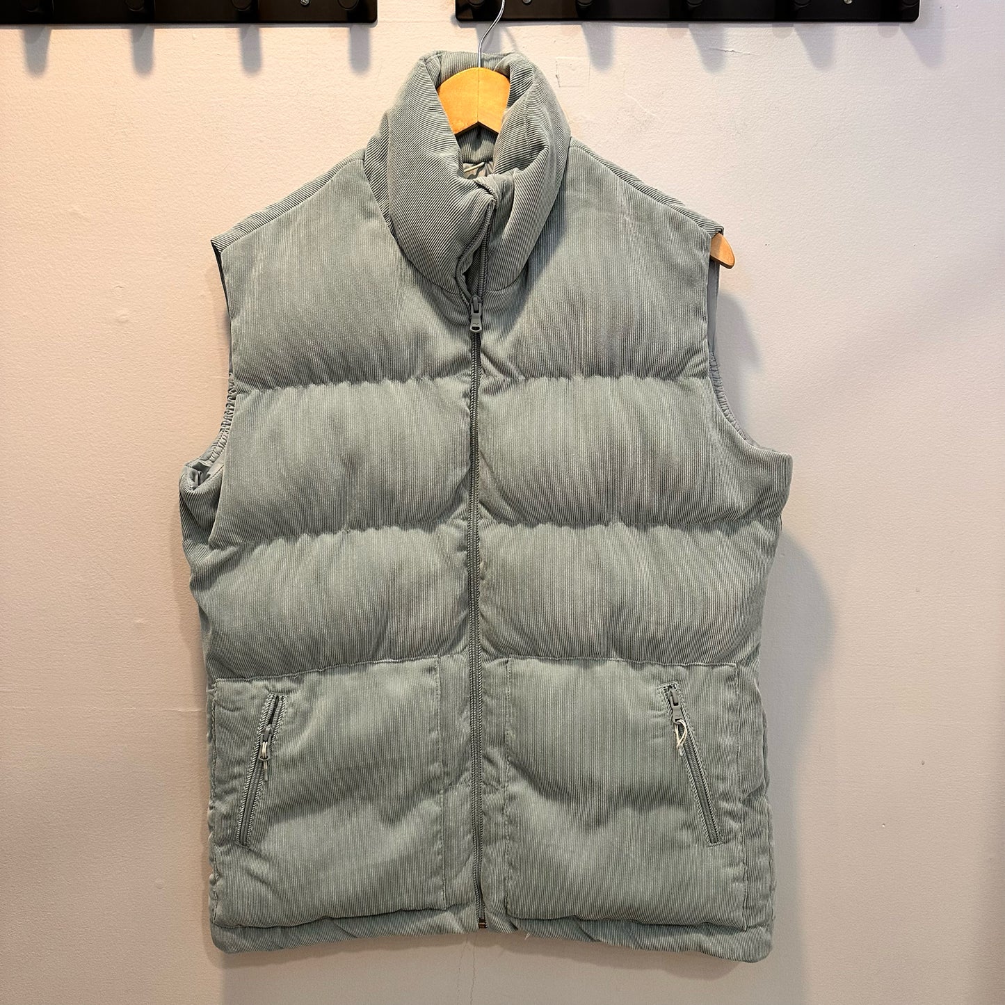 Vineyard Vines Size Medium Vest
