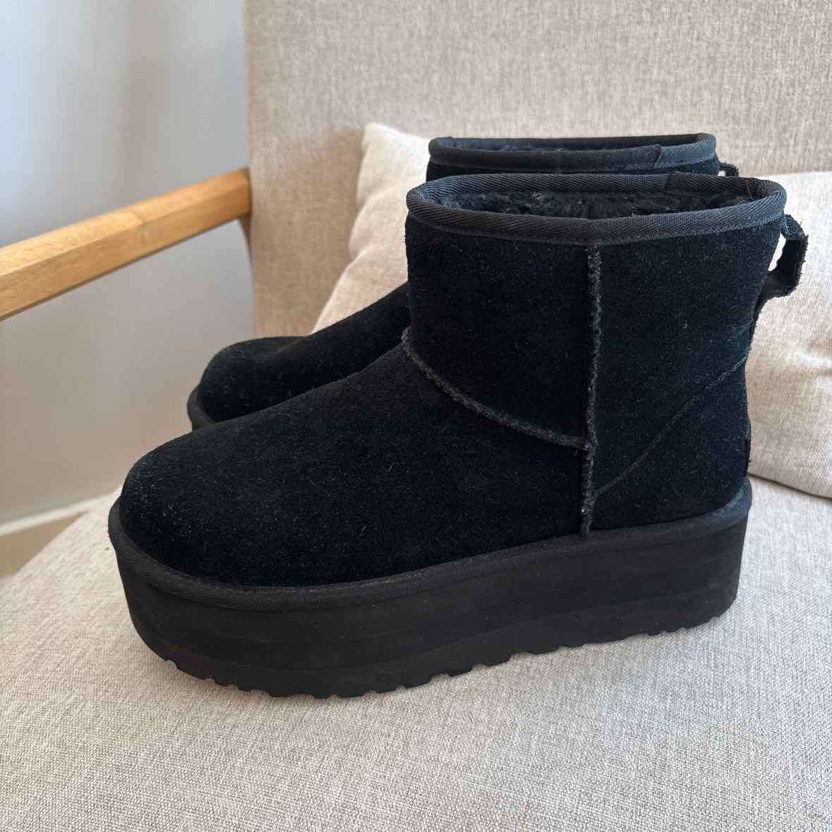 Ugg Size 9 Boots