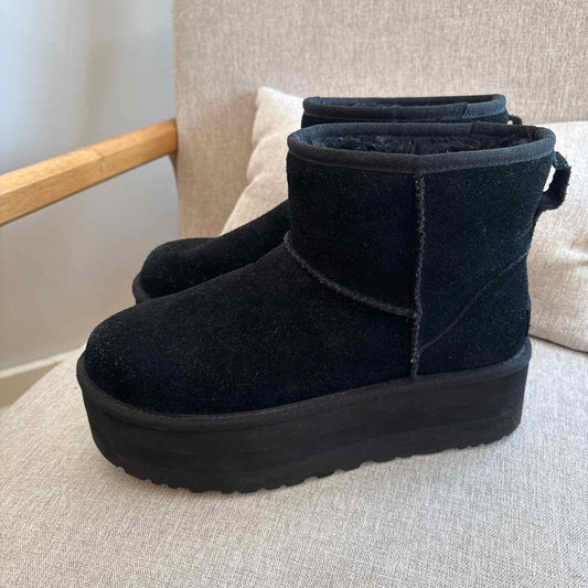 Ugg Size 9 Boots