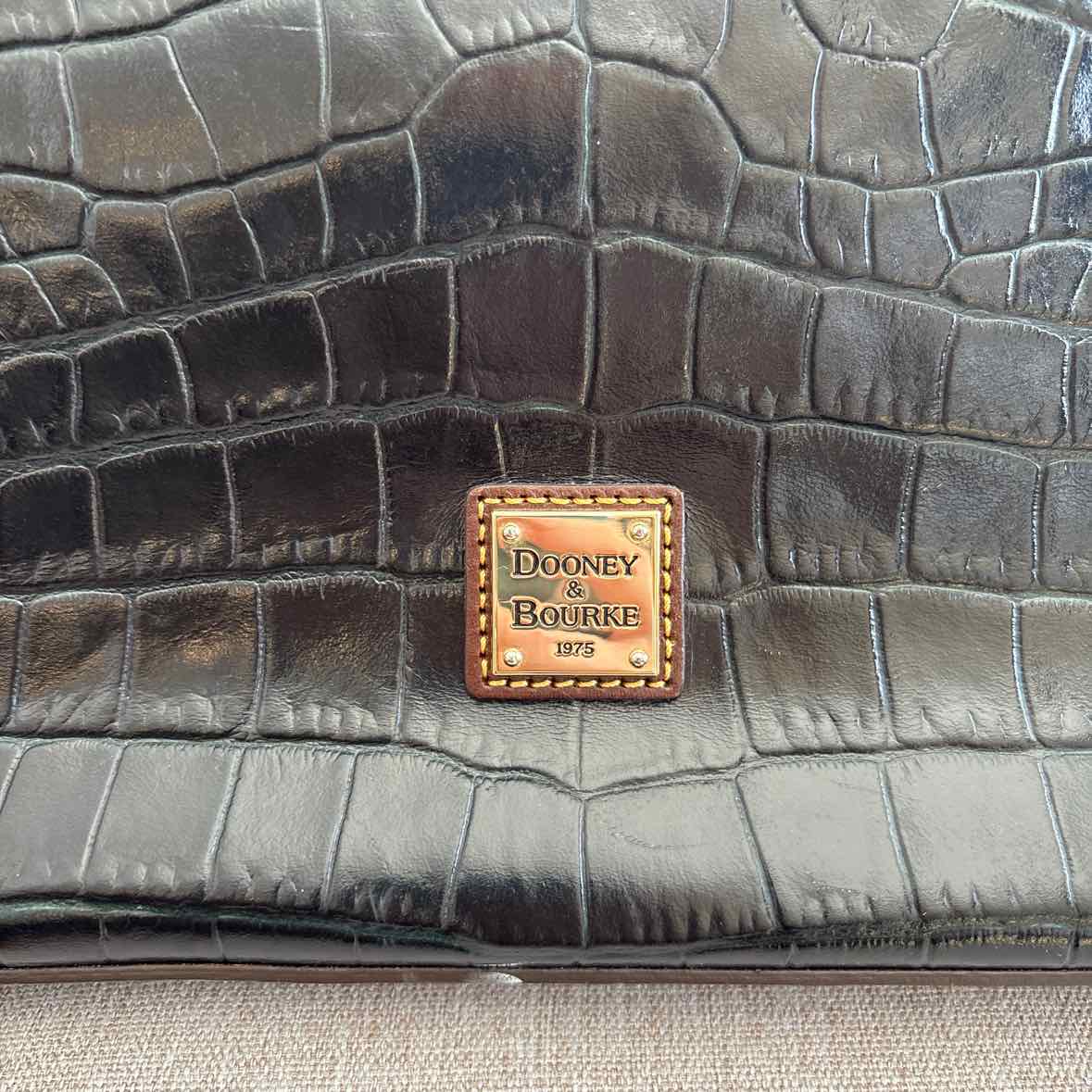 Dooney & Bourke Size O/S Purse