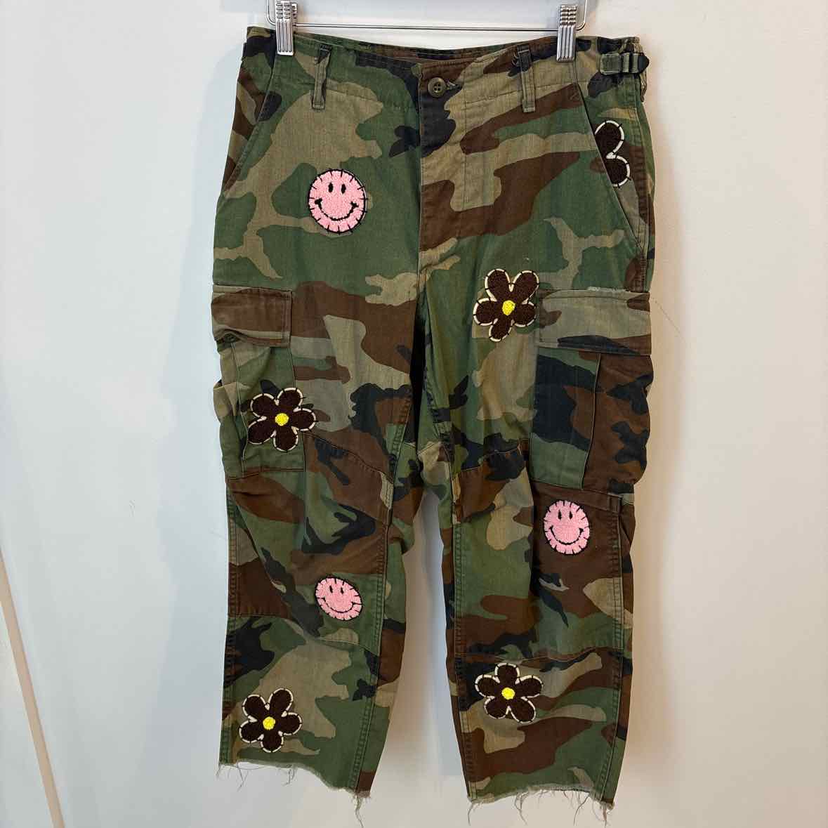 Rank & Sugar Size XS Pants