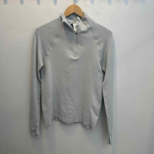 Athleta Size Medium Shirt