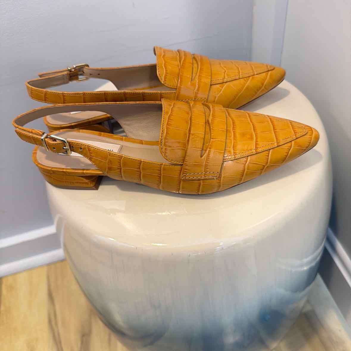 Antonio Melani Size 7 Shoes