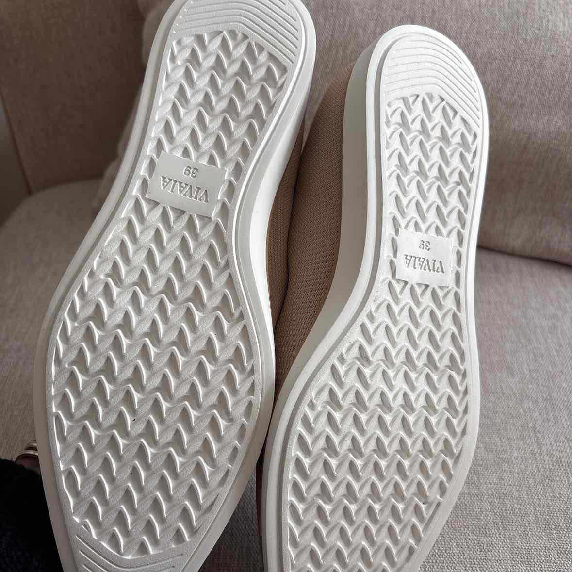 Vivaia Size 39 Shoes