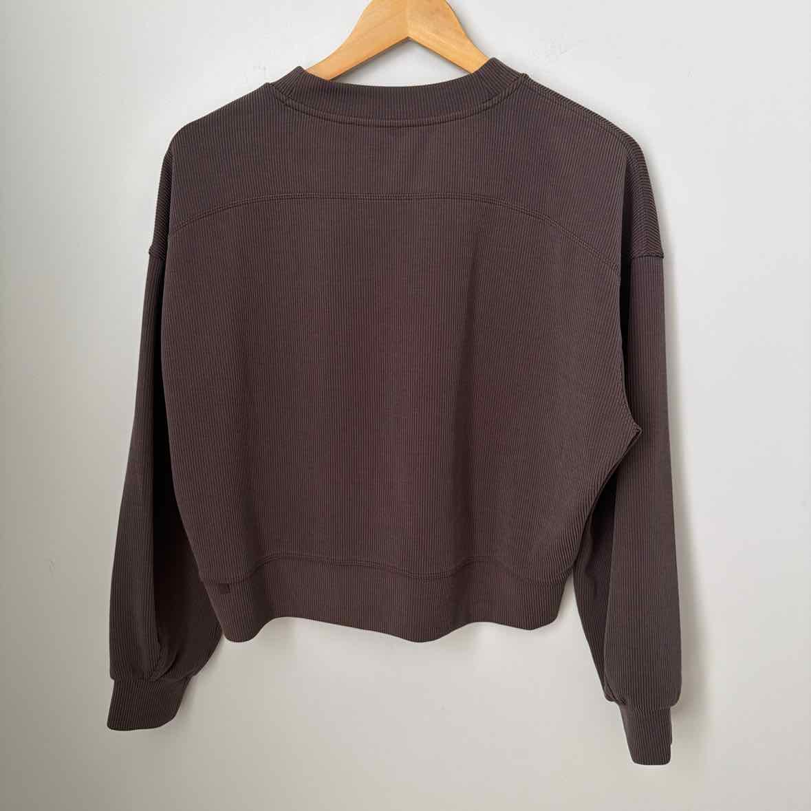 Lululemon Size 6 Shirt