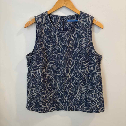 J Mclaughlin Size Large Shirt