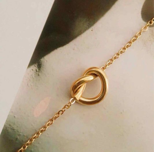 Flanerie Necklace